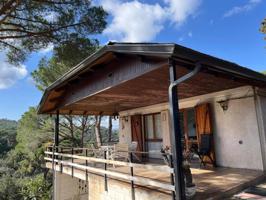 Una oportunidad única en un entorno tranquilo y natural. Casa en Urb. Collsacreu photo 0