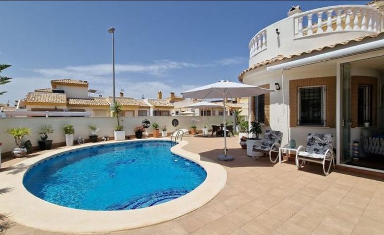 Villa En venta en Murcia photo 0