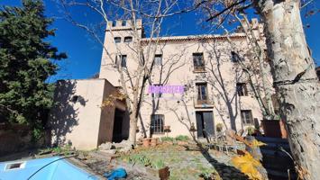 Propiedad única en la zona photo 0