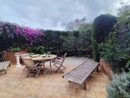 Planta baja con precioso jardin photo 0