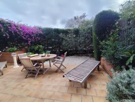 Planta baja con precioso jardin photo 0