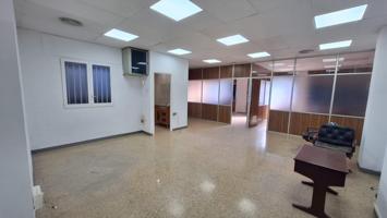 LOCAL COMERCIAL A PIE DE CALLE photo 0