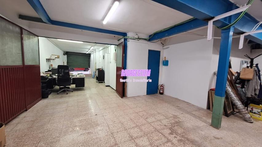 Local con entrada para vehiculo photo 0