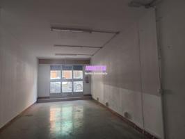 Locales comerciales en venta en Avenida Morera photo 0