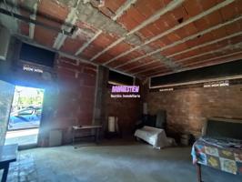 Local comercial en alquiler con salida de humos en Montigalá photo 0