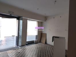 Local Comercial en Alquiler en el Corazón de Badalona photo 0