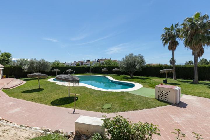 Unifamiliar Pareada En venta en Albolote-Cortijo Del Aire, Albolote photo 0
