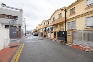 Chalet en Armilla photo 0