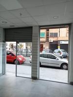 Local en Avenida Italia, frente al Dani photo 0