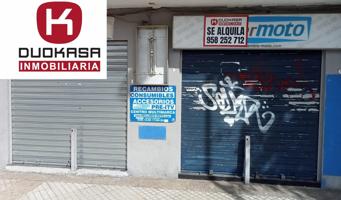 Gran local haciendo esquina en Avenida de Dilar photo 0