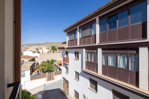 ACOGEDOR PISO EN EL PADUL A SOLO MINUTOS DEL CENTRO. photo 0