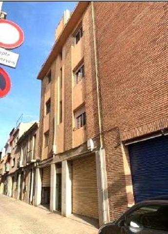 LOCAL EN VENTA CON CAMBIO DE USO PARA VIVIENDA EN MATARO CENTRO photo 0