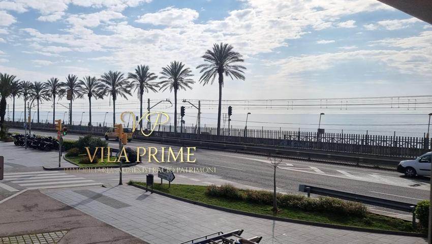 EN VENTA ESPECTACULAR DESPACHO ESQUINERO EN VILASSAR DE MAR CON VISTAS AL MAR photo 0