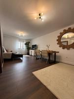 BAJO EN REDONDA, EL JAU photo 0