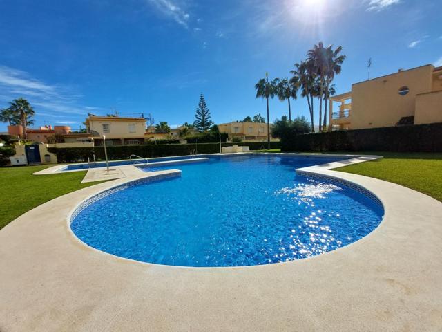 Apartamento de 3 dormitorios, terraza y garaje en Puerto Rey de Vera Playa. photo 0