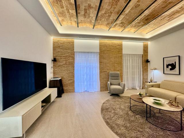 Apartamento de 2 dormitorios en venta en el centro Murcia photo 0