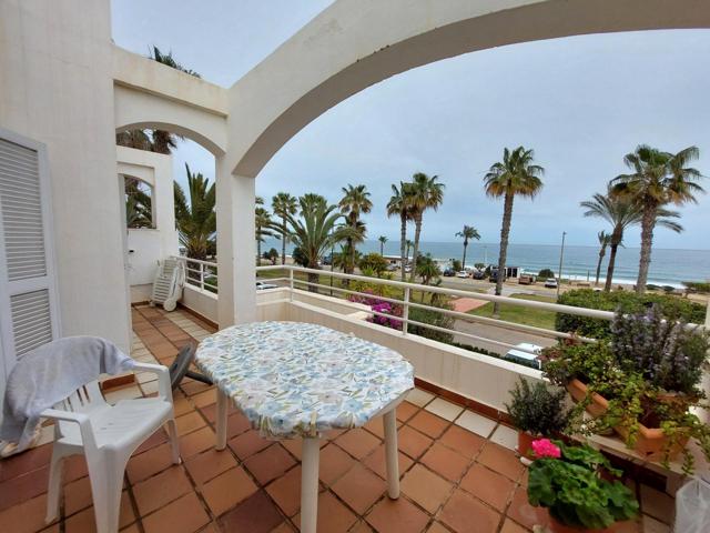 Piso de 3 habitaciones en primera línea de playa zona parque comercial de Mojácar photo 0