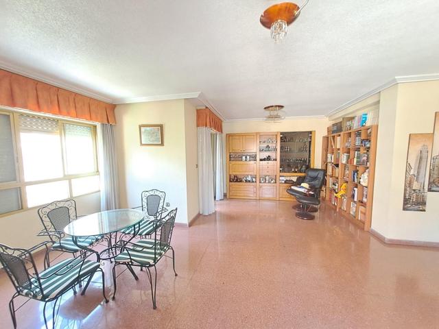 Piso de 3 habitaciones y 2 baños zona Corazón de Jesús, Elche photo 0