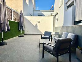 Adosado de 4 habitaciones y 3 baños con terraza y patio en Vistabella, Murcia photo 0