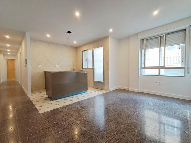 Piso 4 dormitorios con balcón en San Lorenzo, Murcia photo 0