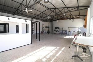 Nave en alquiler photo 0