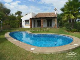Chalet independiente en el campo photo 0