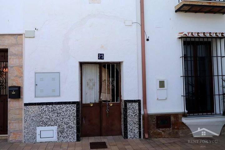 Casa adosada para reformar photo 0