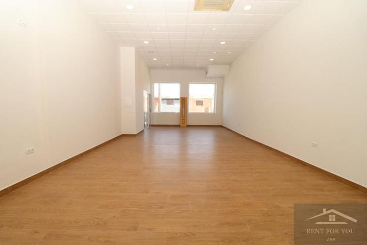 Local comercial a estrenar photo 0