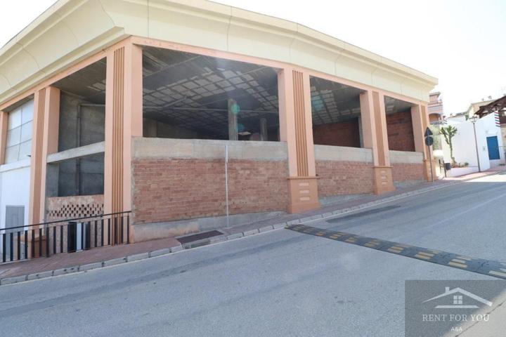 Local en zona comercial photo 0