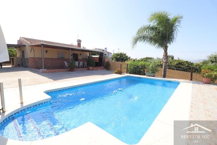 Chalet independiente en el campo photo 0