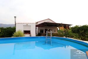 Casa independiente en el campo. photo 0