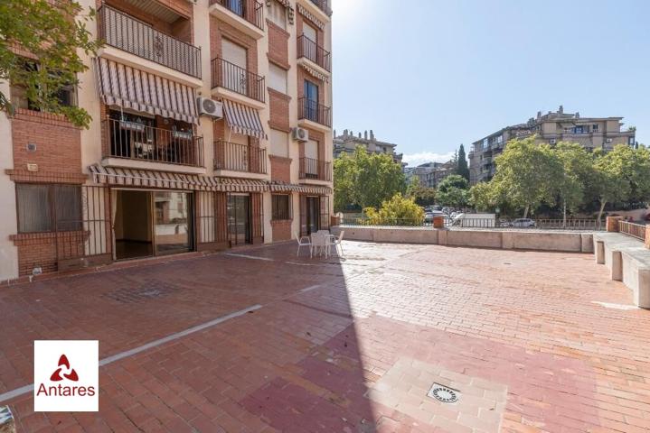 Piso con enorme terraza, y con plaza de garaje y trastero, junto al Paseo del Violón photo 0