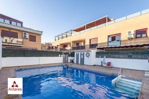 ARMILLA-JUNTO PARADA DE METRO. 3DORMITORIOS,2 BAÑOS, GARAJE,TRASTERO Y PISCINA. photo 0
