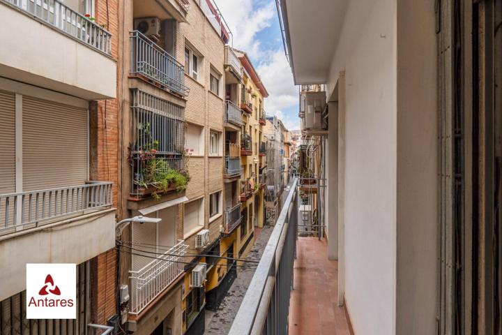 PISO EN CALLE SAN VICENTE FERRER - GRANADA. photo 0
