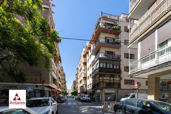 Piso En venta en Centro, Granada photo 0