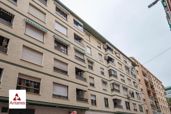 Piso reformado con cochera junto Recogidas photo 0