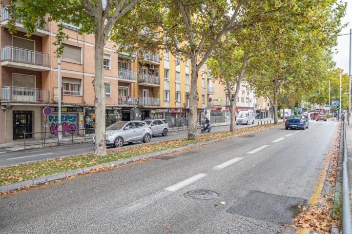 Piso en planta alta con vistas despejadas photo 0