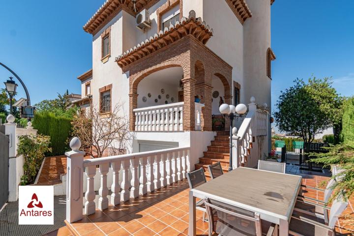 Impresionante Chalet en La Zubia Piscina y Espacios Amplios photo 0