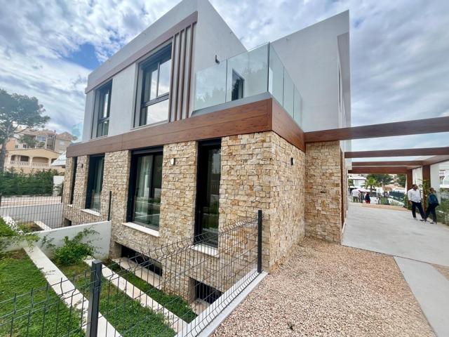 Villa de Lujo con Piscina en Cala Ratjada - Última disponible! photo 0
