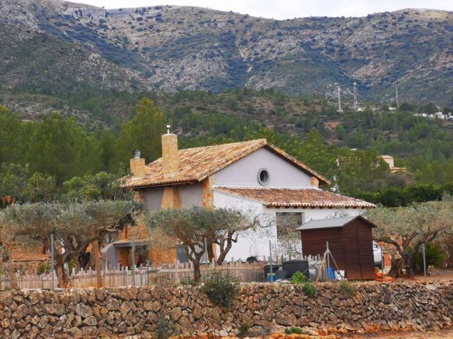 Villa En venta en Alcalalí photo 0