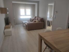 EXCELENTE VIVIENDA COMPLETAMENTE REFORMADA Y MUY CENTRICA photo 0