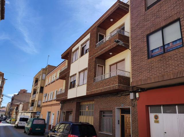 VIVIENDA AMPLIA DE 3 DORMITORIOS EN ZONA SAN ISIDRO photo 0