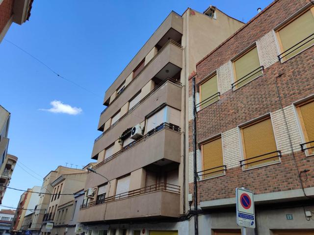 GRAN OPORTUNIDAD DE COMPRA-VIVIENDA DE 3 DORMITORIOS CON ASCENSOR Y CENTRICA. photo 0