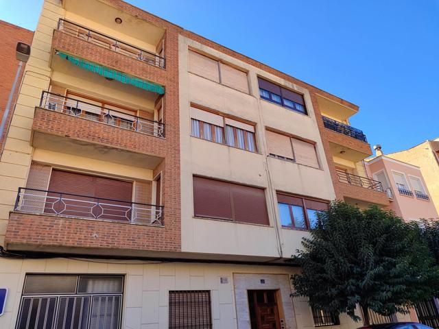 VIVIENDA AMPLIA CON PATIO Y BALCON photo 0