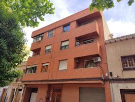 VIVIENDA REFORMADA CON AMPLIO PATIO Y GARAJE photo 0