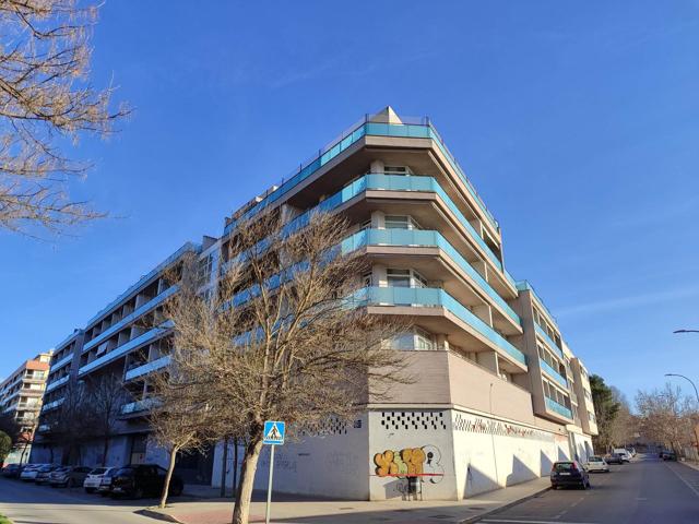 VIVIENDA DE DOS DORMITORIOS CON EXCELENTES ACABADOS, PATIO Y TERRAZA photo 0
