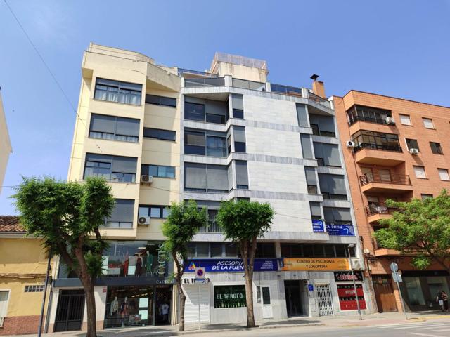 VIVIENDA DE 4 DORMITORIOS MUY CENTRICA photo 0