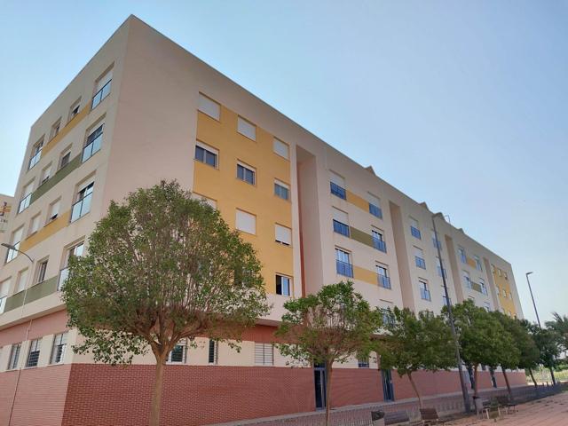 VIVIENDA SEMINUEVA DE DOS DORMITORIOS CON GARAJE Y TRASTERO photo 0