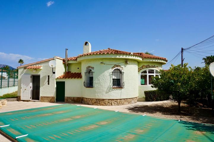 Villa En venta en Mont-roig del Camp photo 0