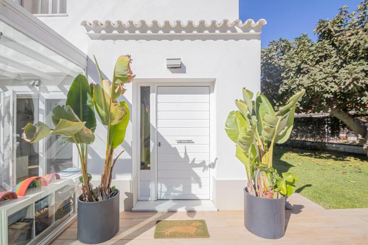 Unifamiliar Pareada En venta en Santa Clara, Sevilla photo 0